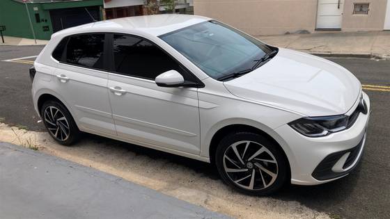 VOLKSWAGEN POLO 1.0 MPI MANUAL VOLKSWAGEN POLO 1.0 MPI MANUAL
